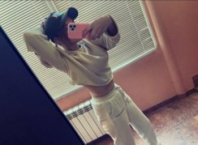 Индивидуалка Арина( есть подруга, без предоплаты)